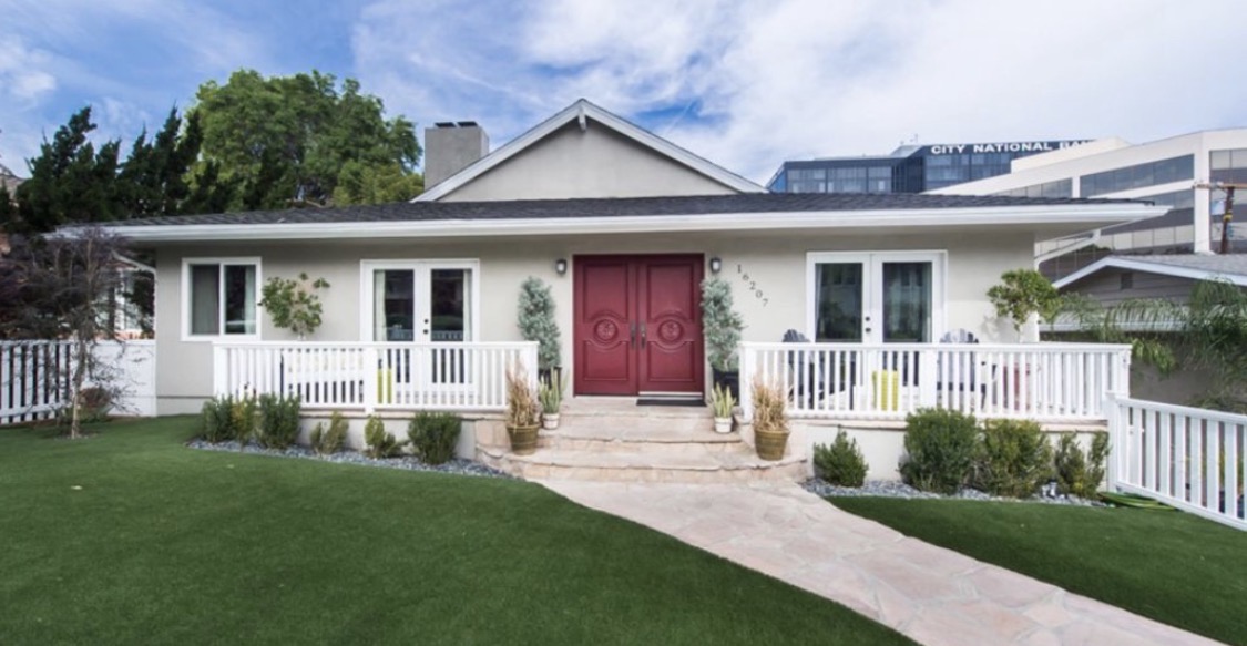 Encino home exterior before Venegas Construction remodel